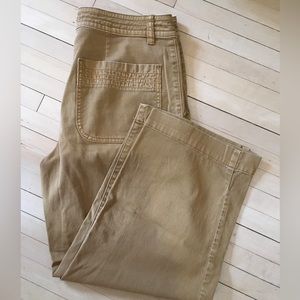 Cute, cropped Prana pants